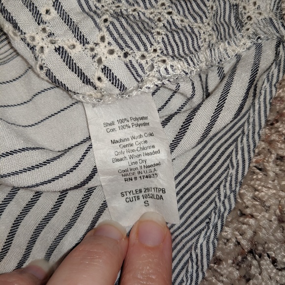 Renee C. Black and Off-White Top - Picture 4 of 8